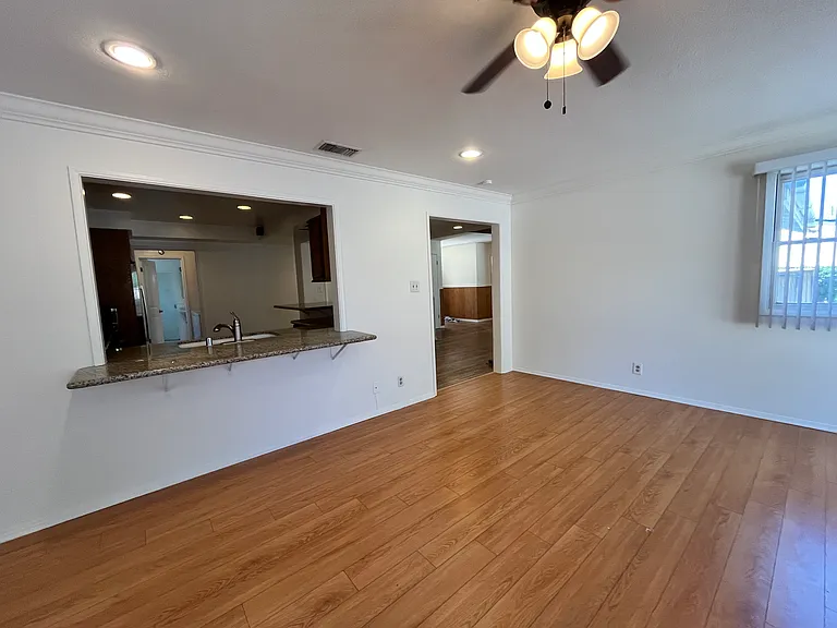 14525 Greenworth Dr — Photo 17
