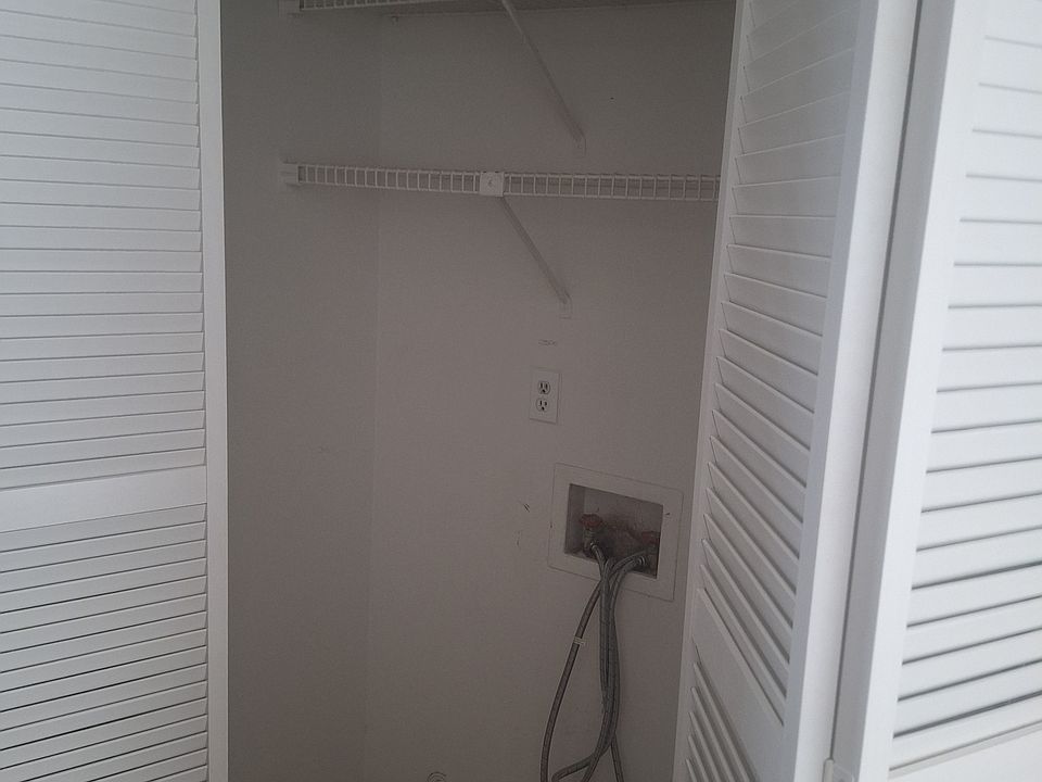 1st image of 5016 Casa Del Rey Dr