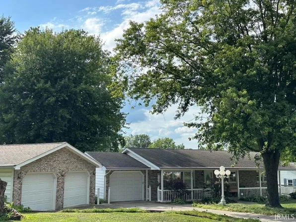 1007 NE 3rd St, Washington, IN 47501