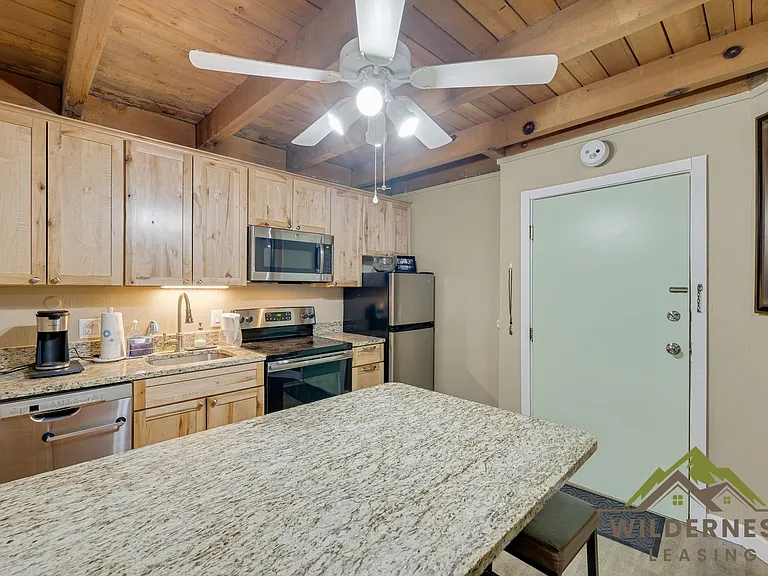 2200 Lodge Pole Cir #205-B — Photo 3