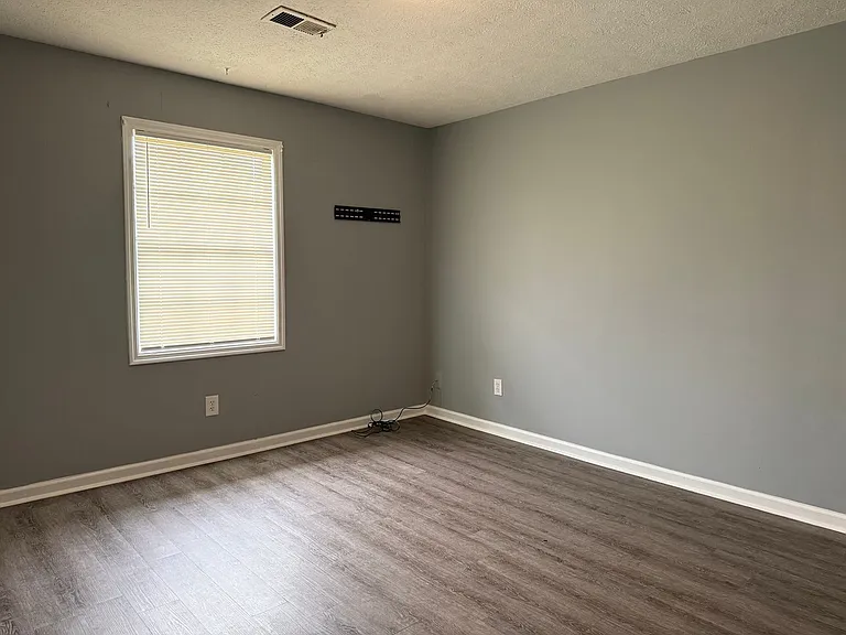 1309 Glenn Cir #A-B — Photo 6