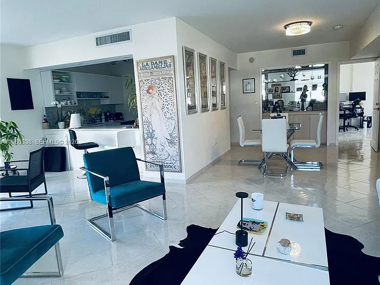 11111 Biscayne Blvd #4E — Photo 7