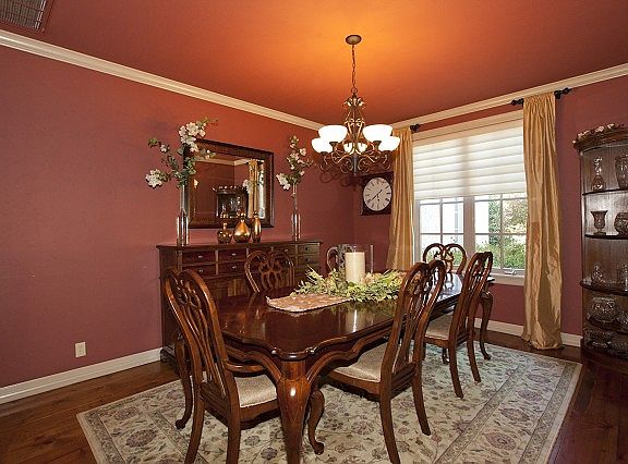 Lovely Formal Dining