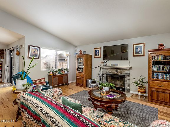 5th image of 1836 Magellan Dr
