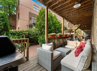 508 W Wisconsin St APT 1, Chicago, IL 60614