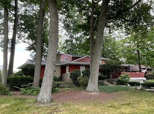 2106 Tecumseh River Rd, Lansing, MI 48906