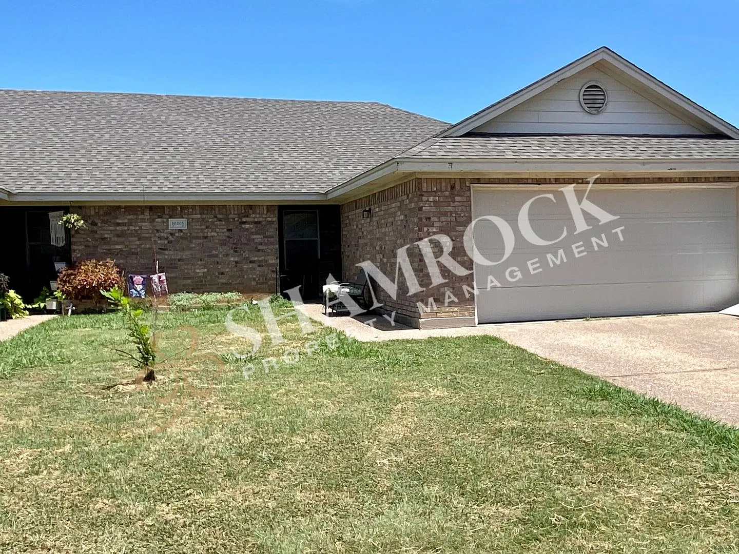 Cougar Ridge III Duplex — Photo 1