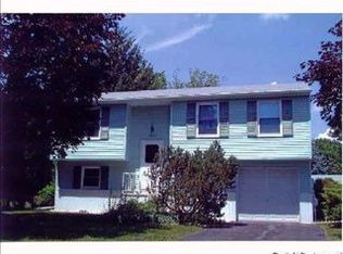 5945 Alastair Dr, Cicero, NY 13039