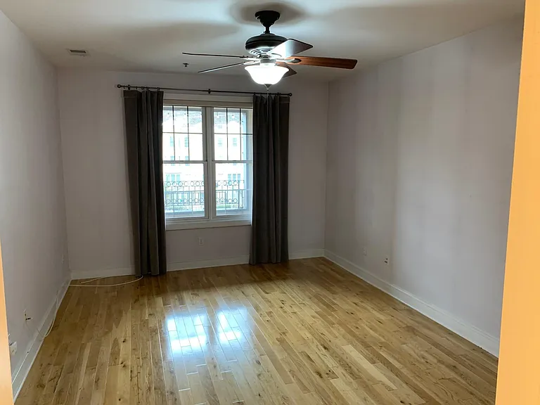 624 Monroe St #4B — Photo 10
