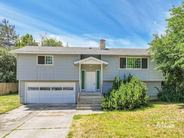 835 Kennedy St, Moscow, ID 83843