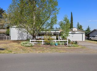 3630 Hilsinger Rd, Phoenix, OR 97535