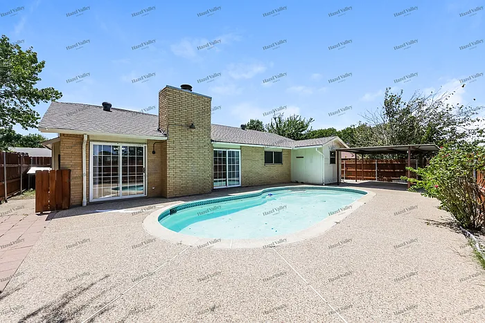 3916 Wendover Dr — Photo 12