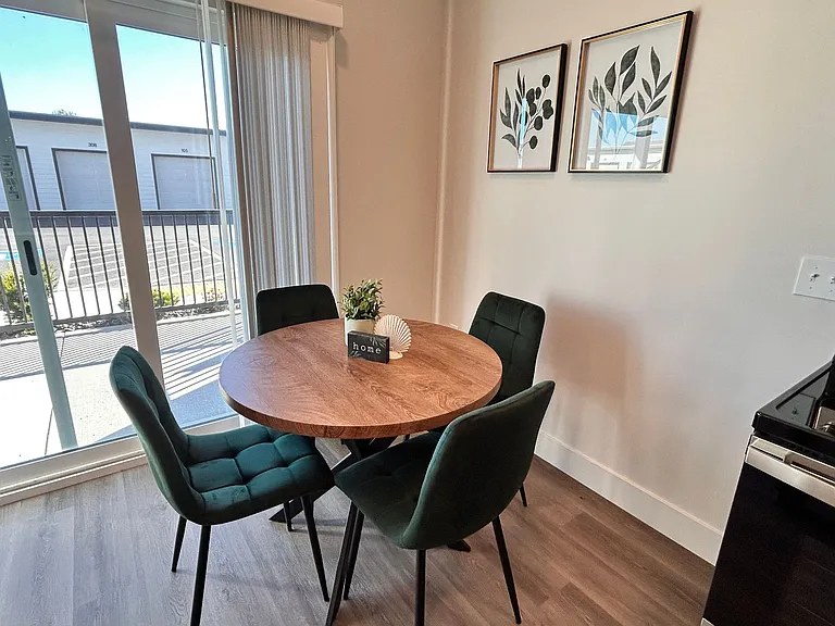 Fairways Apartments — Photo 8