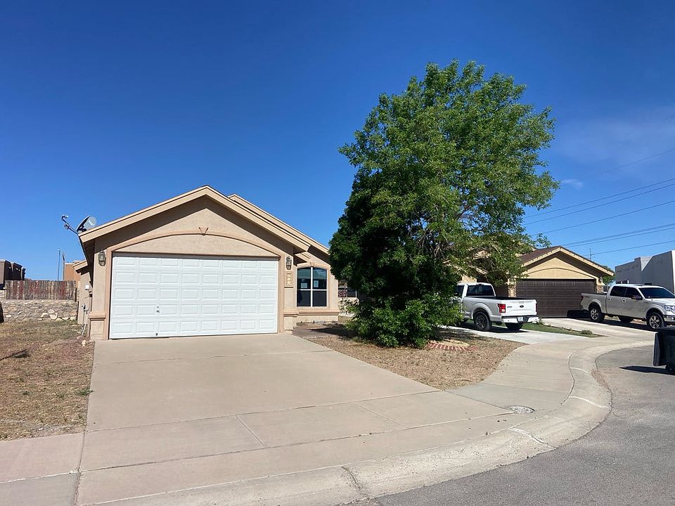 1st image of 813 Desert Moon Dr