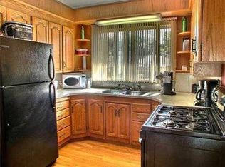 9719 72nd Ave NW, Edmonton, AB T6E0Y9