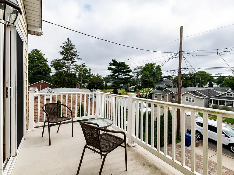 119 6th Ave — Photo 20