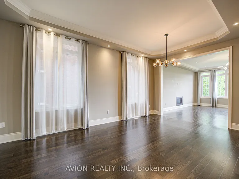 102 Joseph Hartman Cres — Photo 14