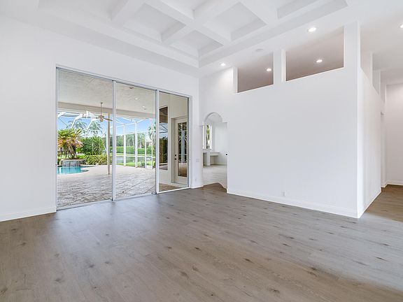 5th image of 18585 Lakeside Gardens Dr
