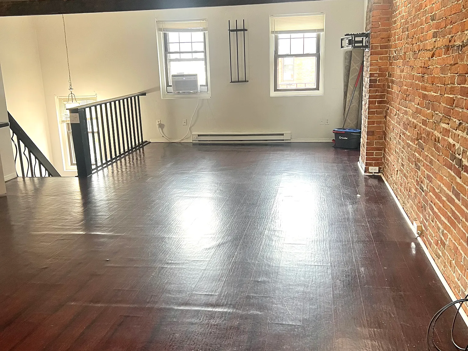 3 bed, 1.5 bath, 1300 sqft, $2,900 — Photo 3