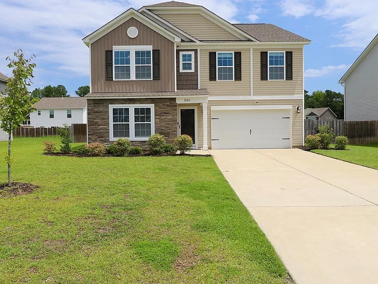 3680 Moseley Dr — Photo 3