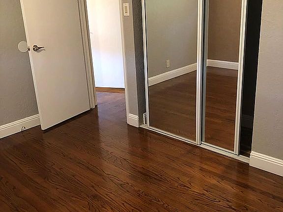 5th image of 211 Lea Ct
