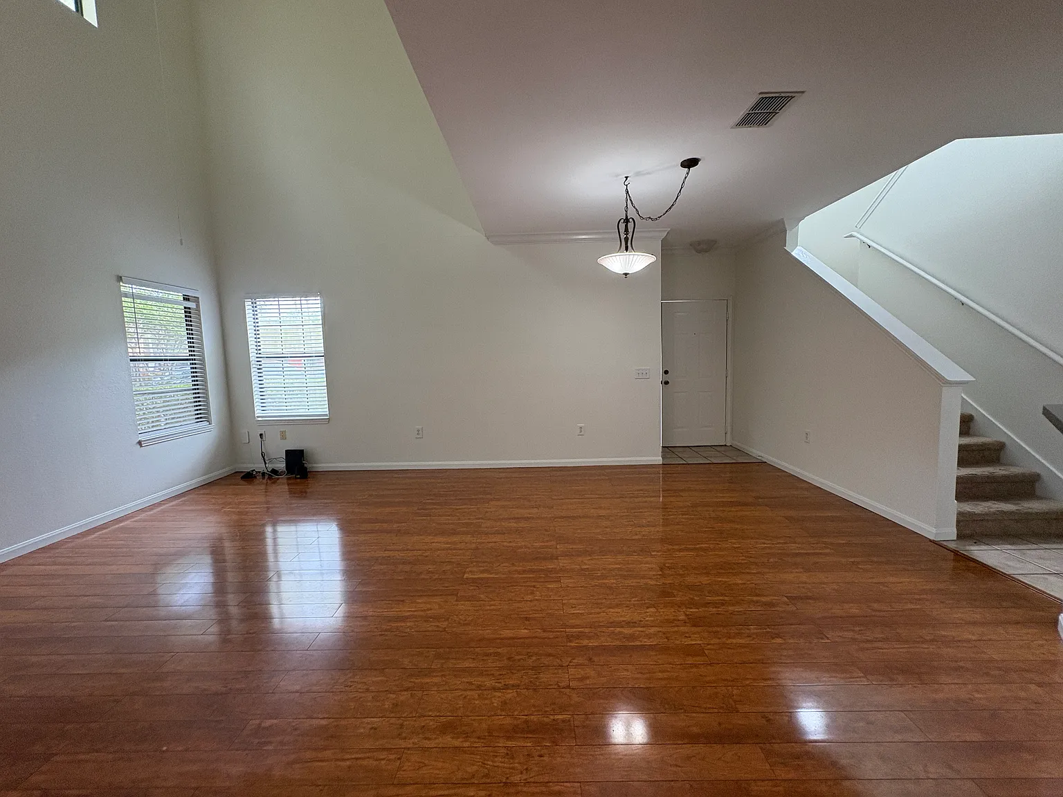 4 bed, 3.5 bath, 1670 sqft, $2,875 — Photo 4