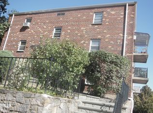 220 Lee Ct, New Rochelle, NY 10805