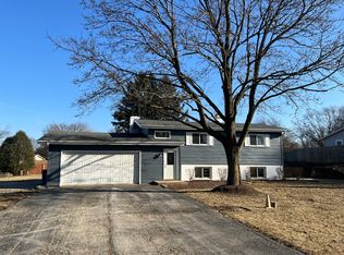 12N327 Westview St, Elgin, IL 60124