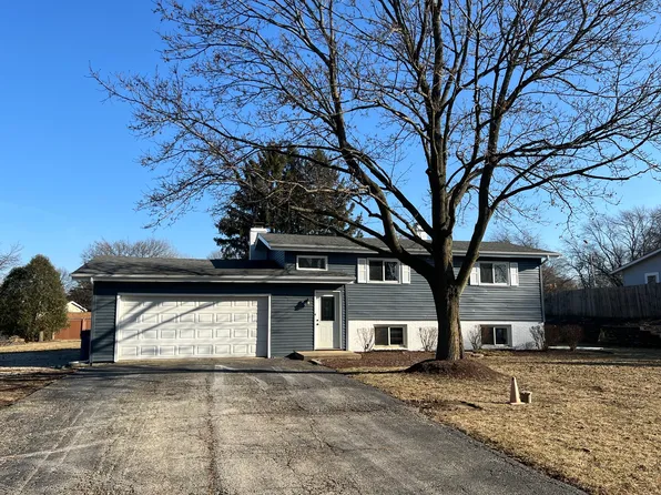 12N327 Westview St, Elgin, IL 60124