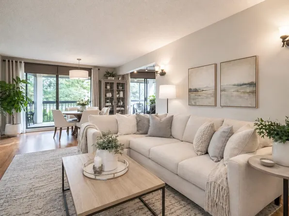 1389 Winter St #301, White Rock, BC V4B 3Y2