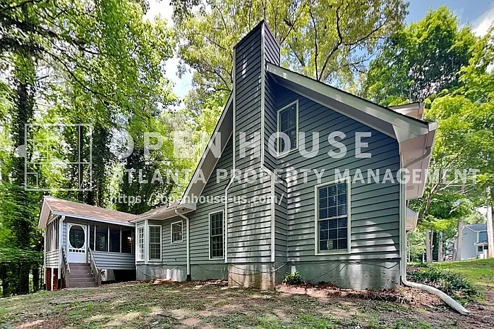 1765 Blackwillow Dr — Photo 18