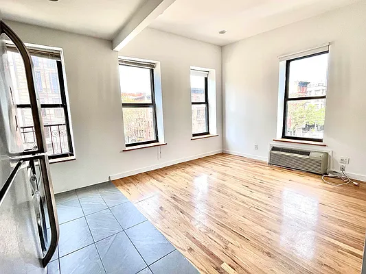 Rented by Metropolitan Property Group | media 15