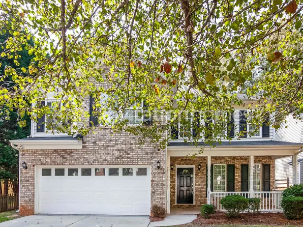 2713 Black Cherry Dr, Charlotte, NC 28262