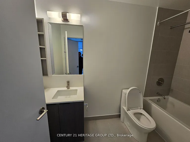 55 Mercer St N #307 — Photo 8
