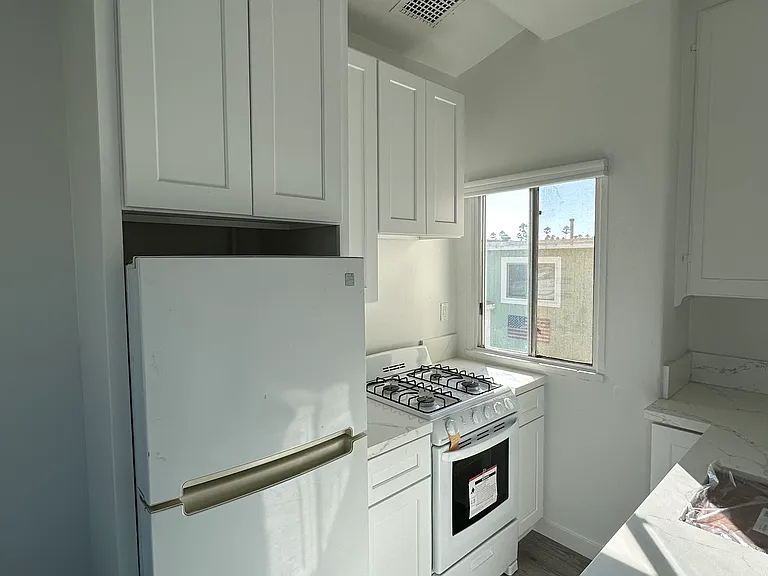 1108 S Seaward Ave — Photo 19