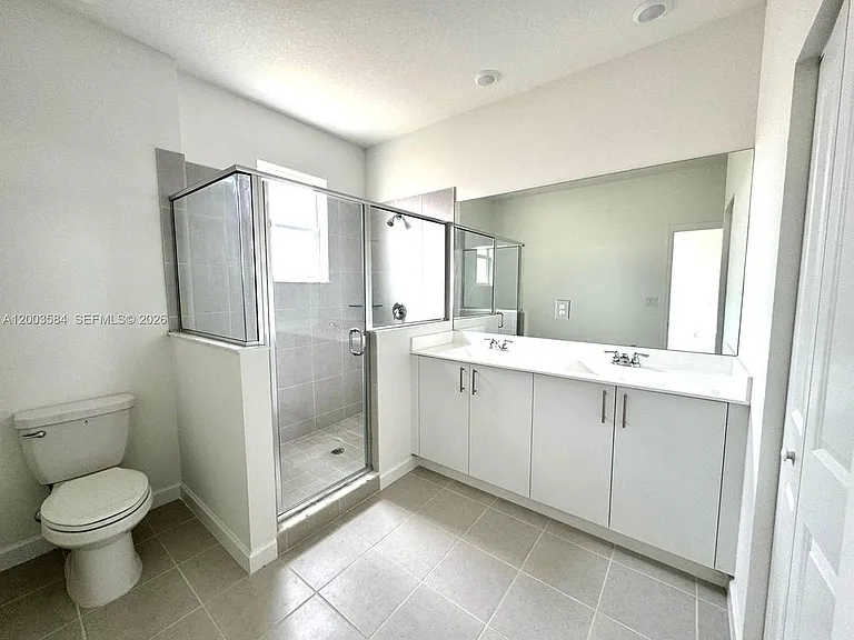 2877 SE 24th Ct — Photo 7
