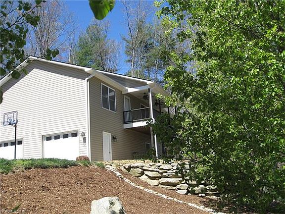 3rd image of 163 Katie Jane Dr