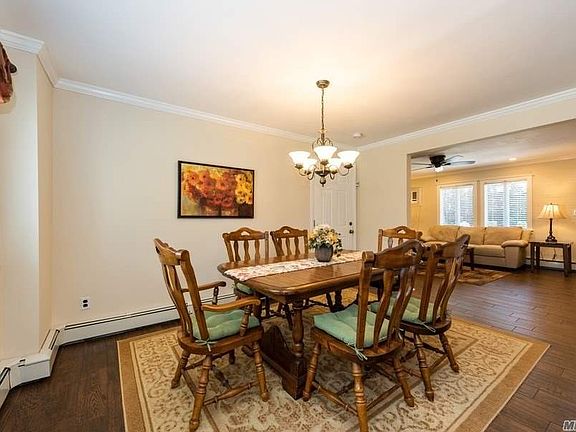 4th image of 134 Sprucewood Dr