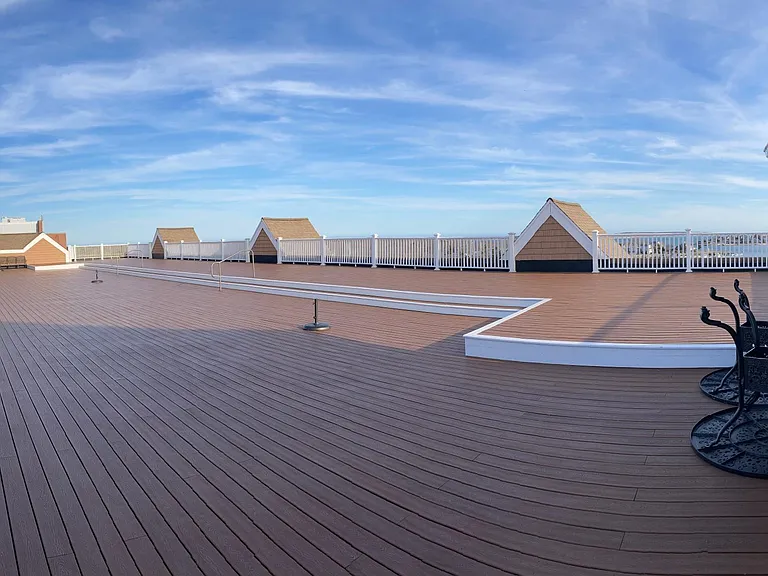 Roof deck in the fall (pano).