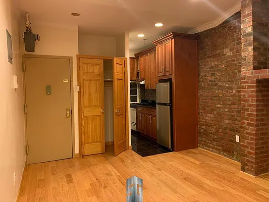 Rented by Skyline Group Real Estate | media 14