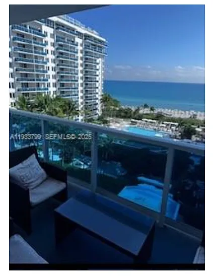 Building Photo - 2301 Collins Ave #1025