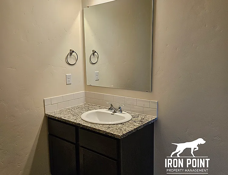 Canyon Crossing Apartments — Photo 9