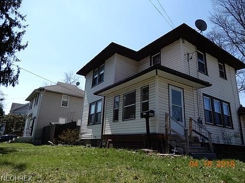 2nd image of 440 The Brooklands Ave