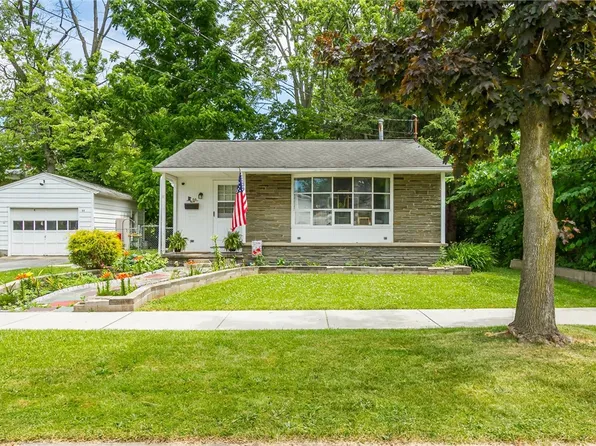 44 Troy St, Seneca Falls, NY 13148