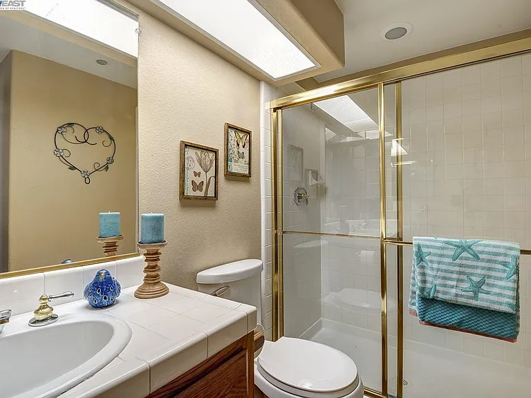 3644 Glasgow Cir — Photo 16