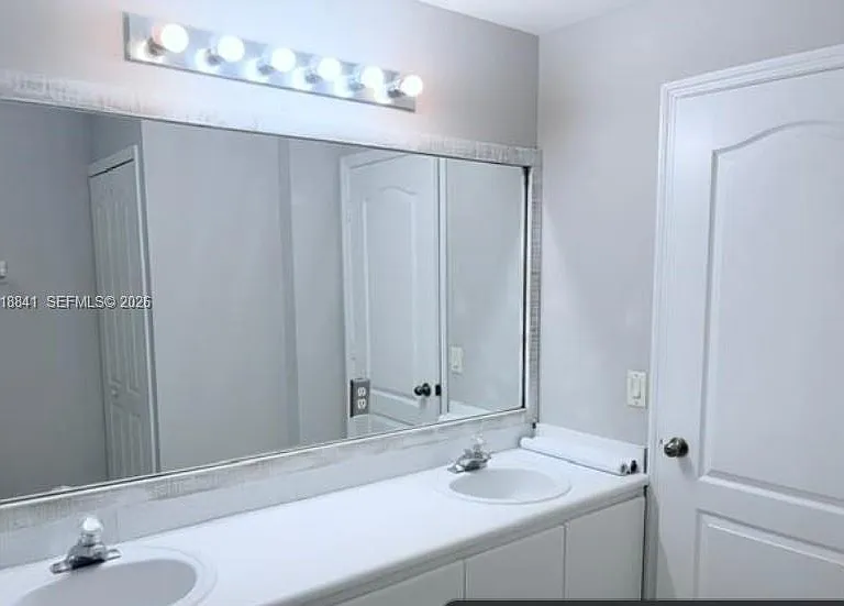 3511 SW 169th Ter #3511 — Photo 18