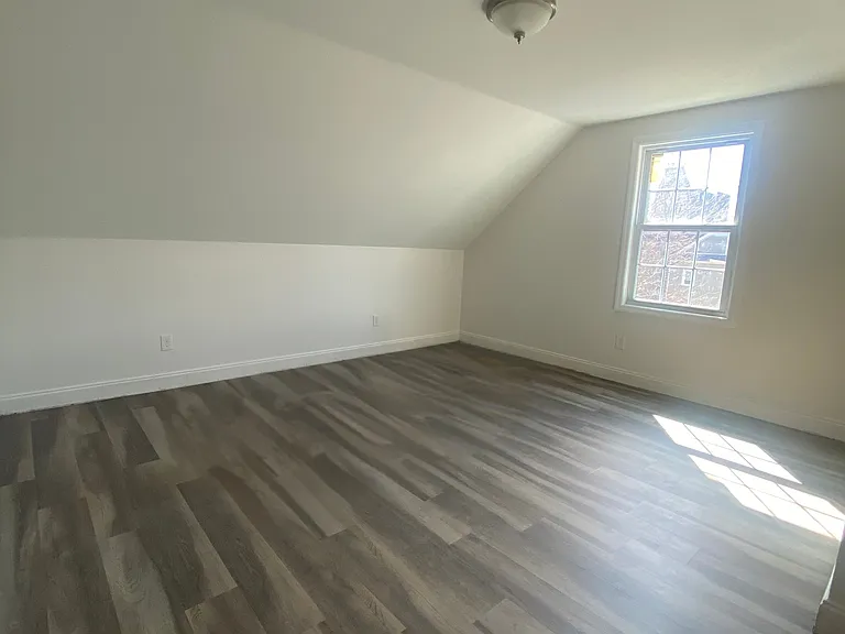 334 Bond St #2 — Photo 23