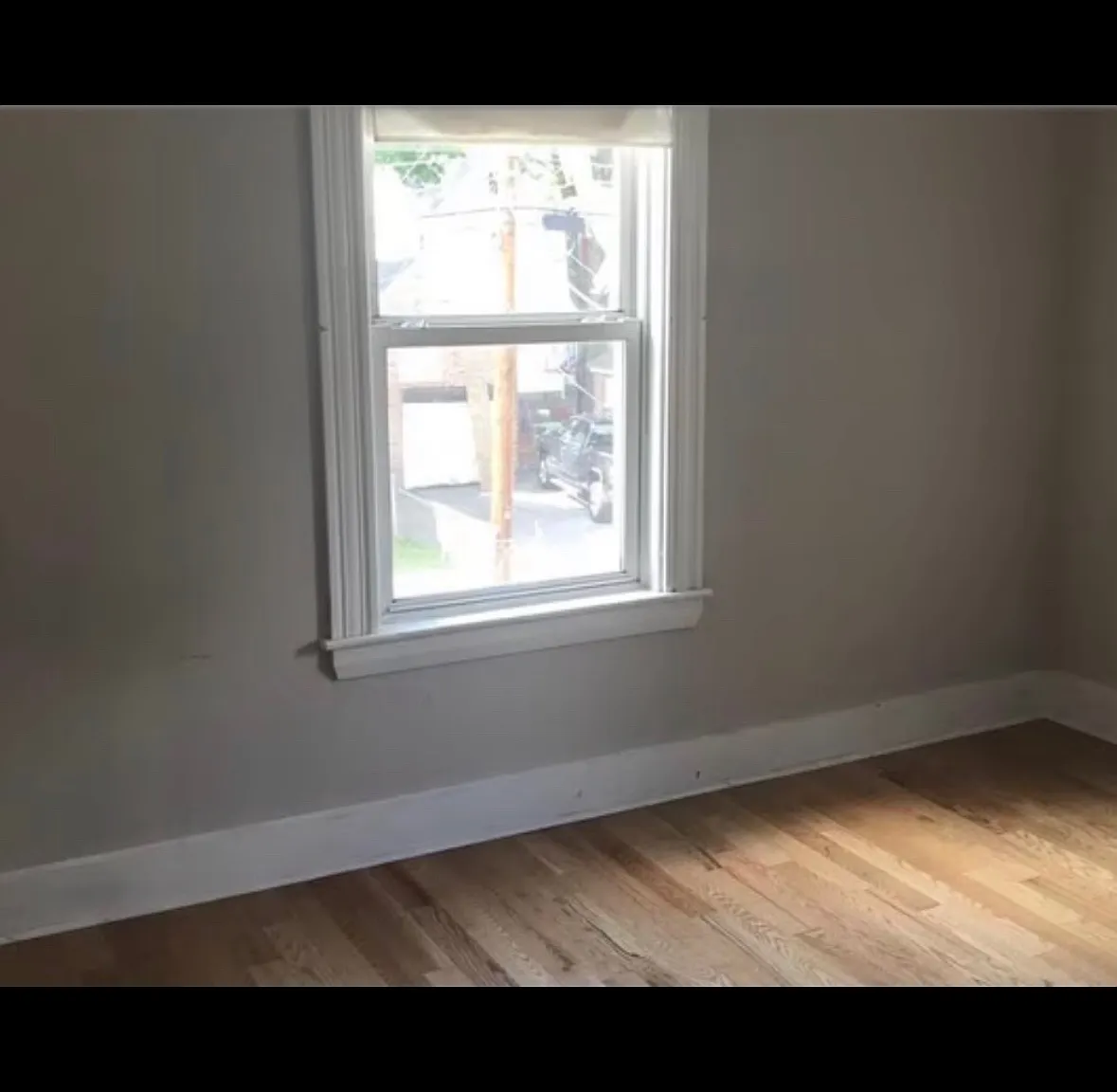 4 bed, 2.5 bath, 2000 sqft, $1,050 — Photo 2