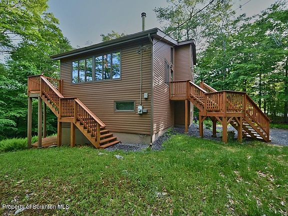 3rd image of 150 Mountainside Dr