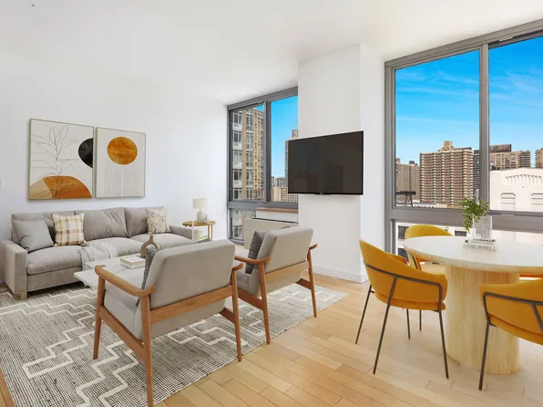 225 West 60th Street 14E image 2 of 9